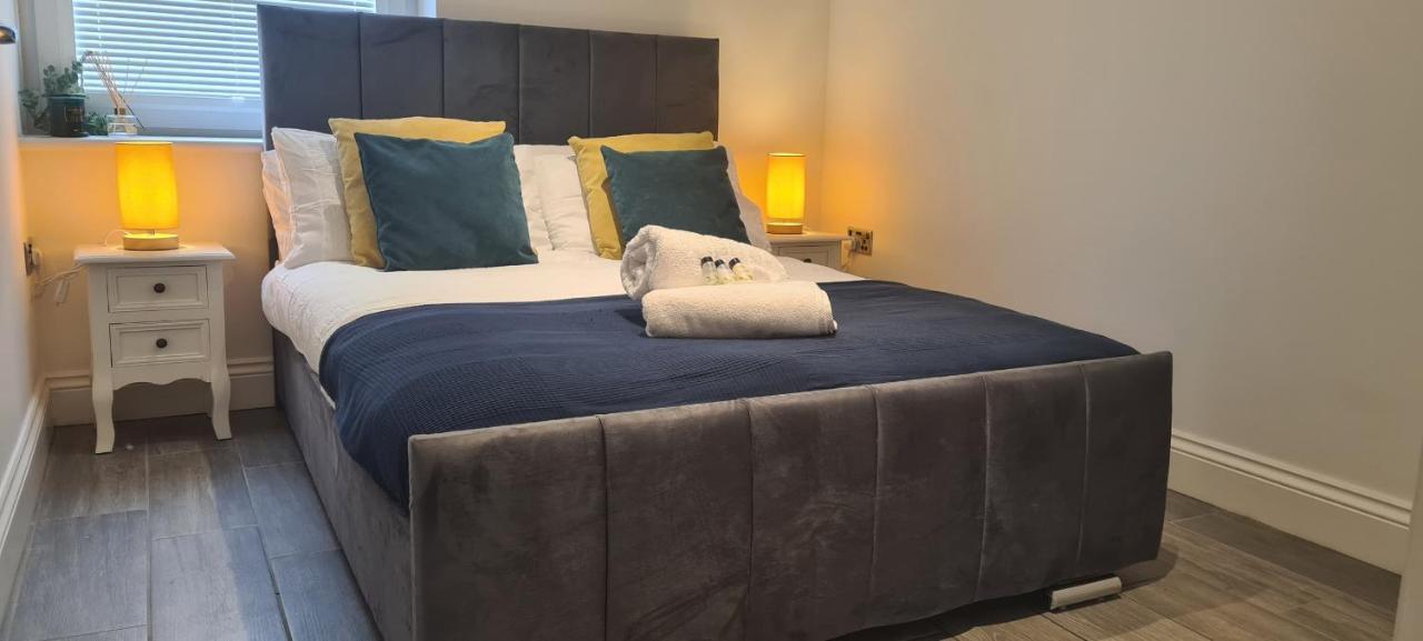 Luxury Hollywood Getaway In The Heart Of The Appartement Hove